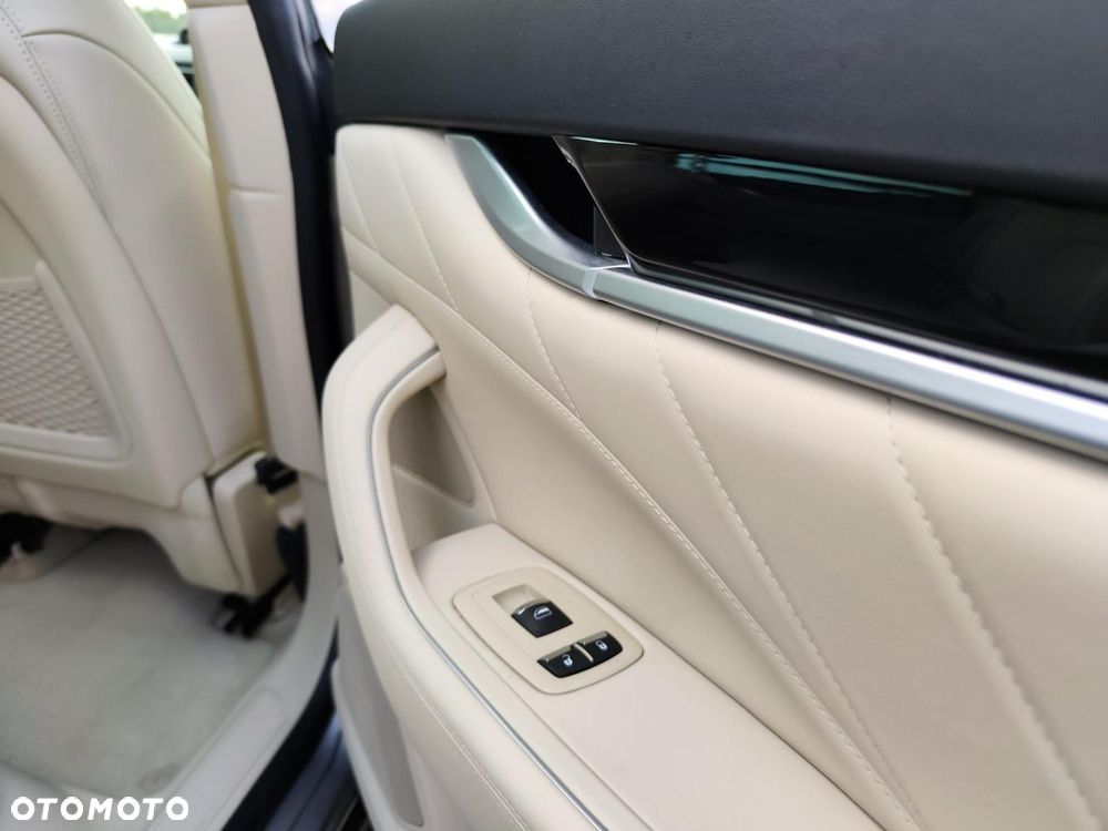 Maserati Levante S Q4 - 30