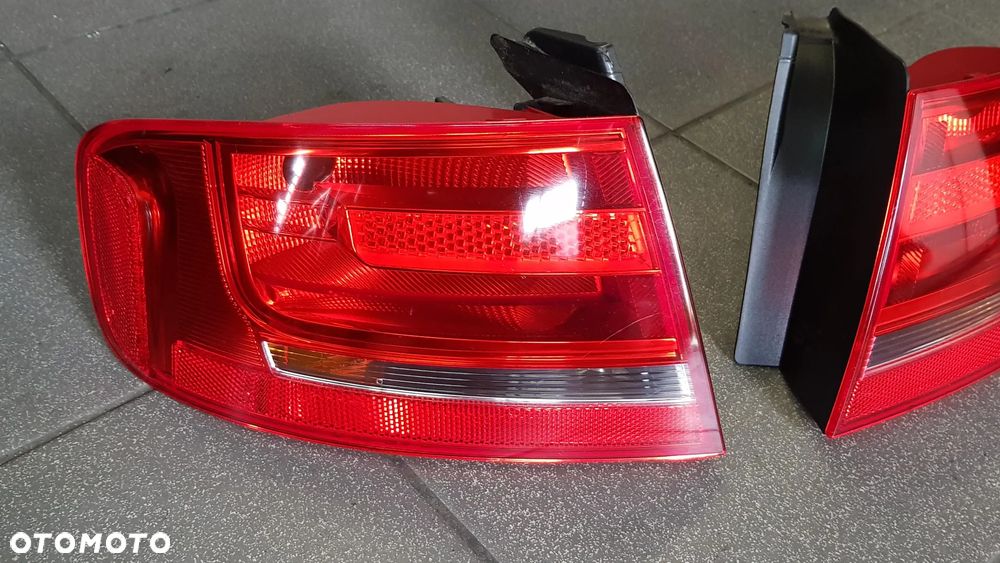 AUDI A4 B8 PRZED LIFT 8K5 LAMPA TYLNA TYŁ LEWA PRAWA  W BŁOTNIK ORYGINALNA HELLA CAŁA SPRAWNA WERSJA EUROPEJSKA WYSYŁKA !!! - 2