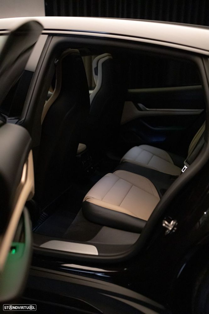 Porsche Taycan Turbo - 51