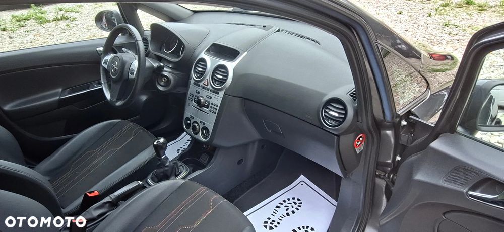 Opel Corsa 1.4 16V Innovation - 20
