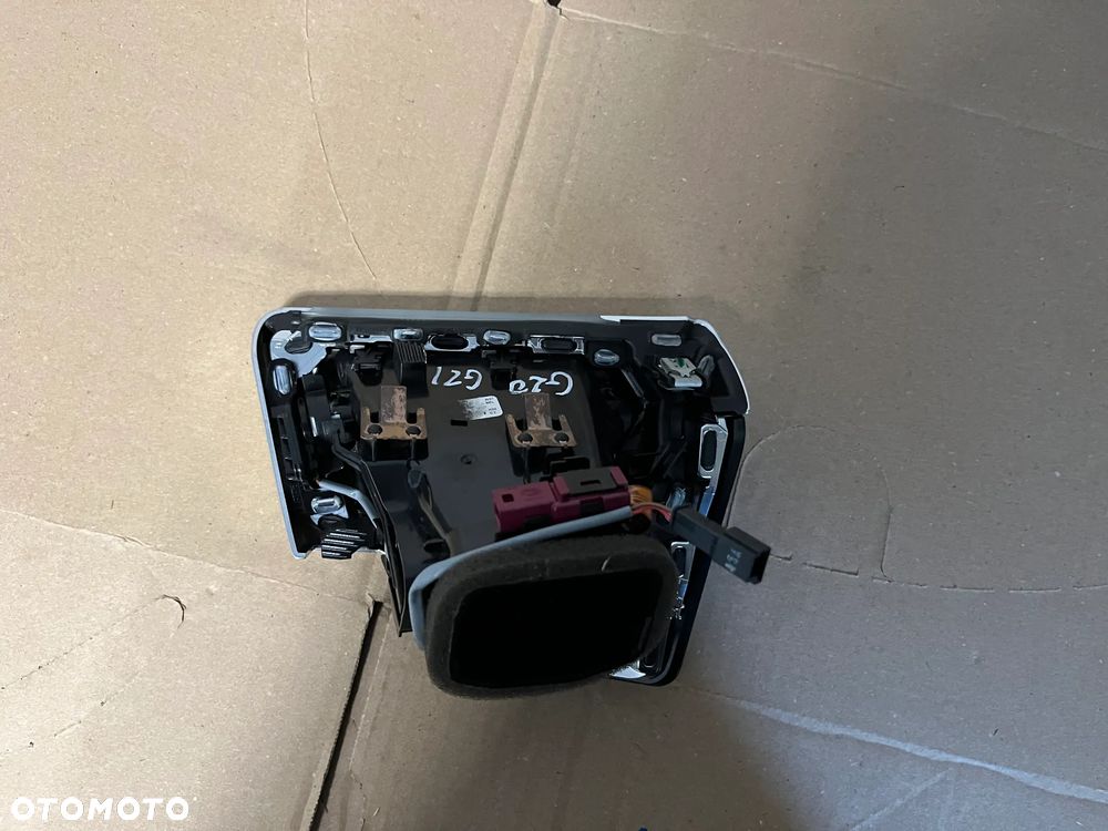 BMW G26 KRATKA NAWIEWU KONSOLI DESKI LEWA 6848617 - 2