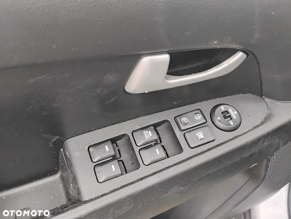 Kia Sportage - 10
