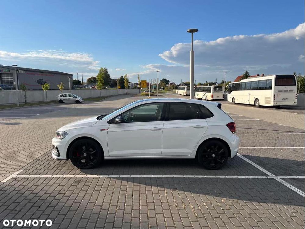 Volkswagen Polo - 4