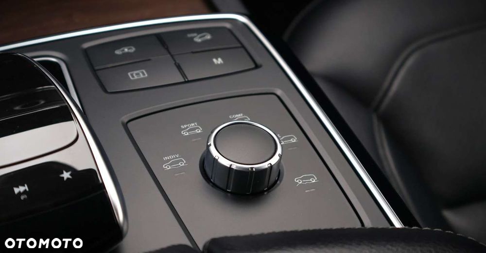 Mercedes-Benz GLE - 34