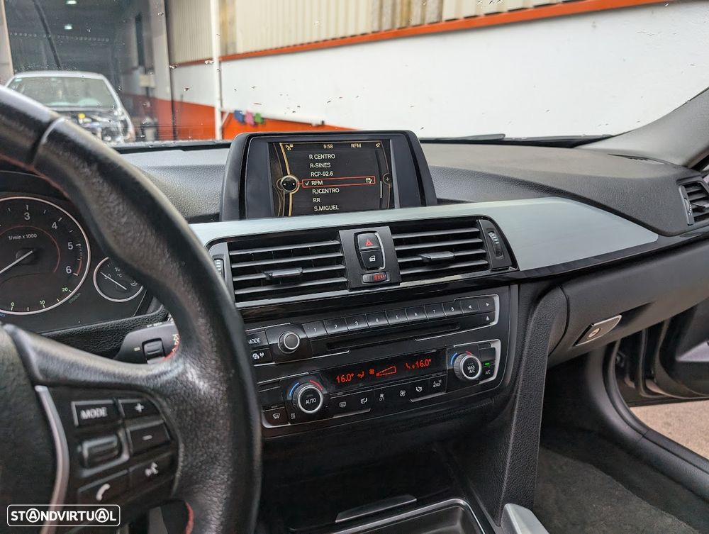 BMW 318 d Touring Line Sport - 18