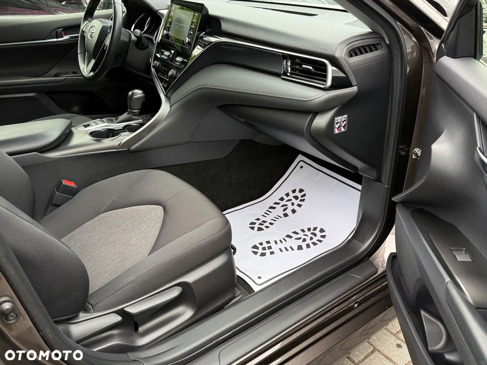 Toyota Camry 2.5 Hybrid Comfort CVT - 19