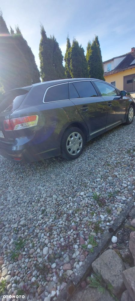 Toyota Avensis 2.0 D-4D - 19