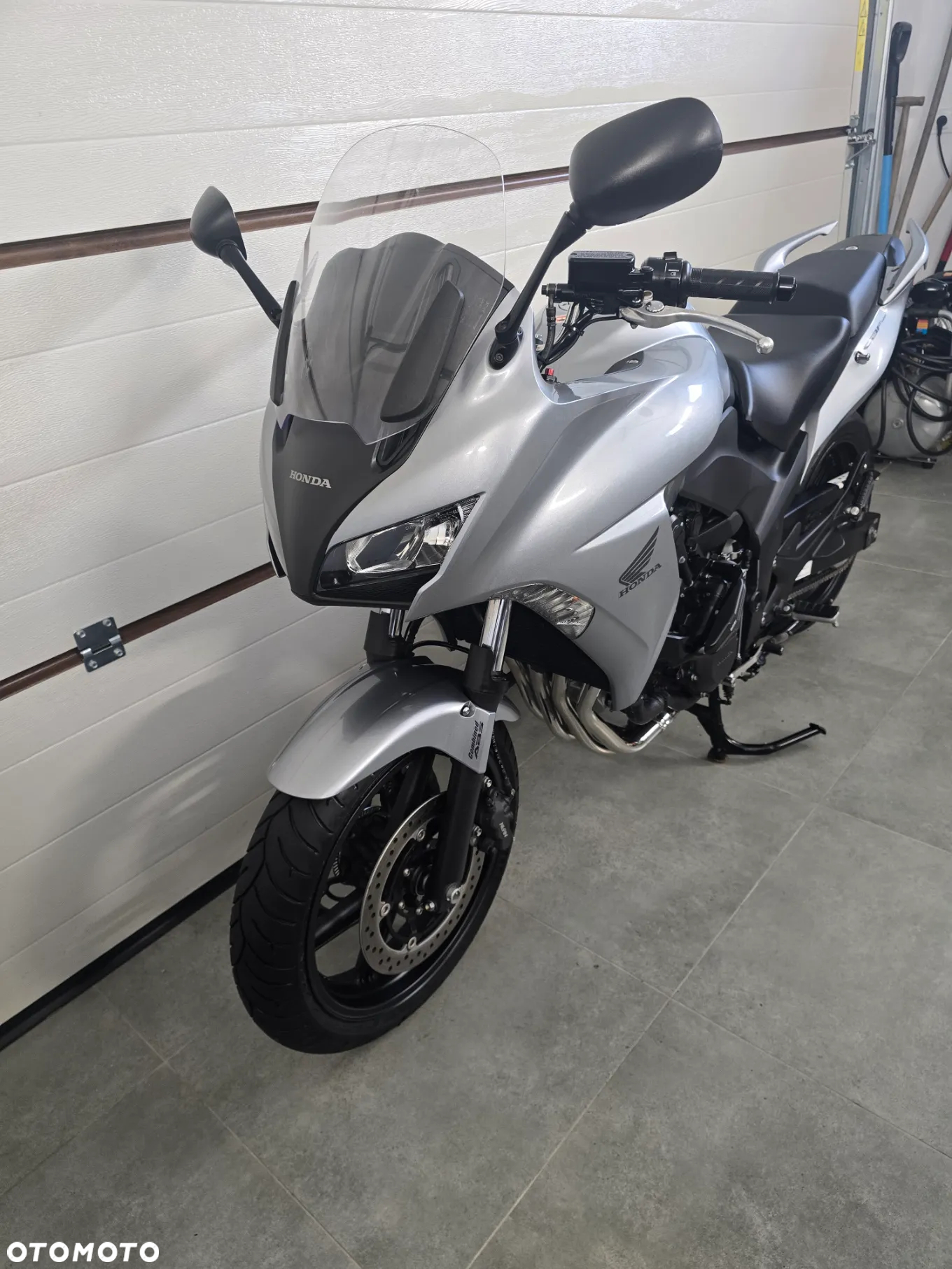 Honda CBF - 10