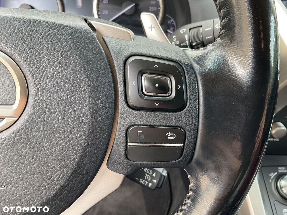 Lexus NX 300h Comfort AWD - 25