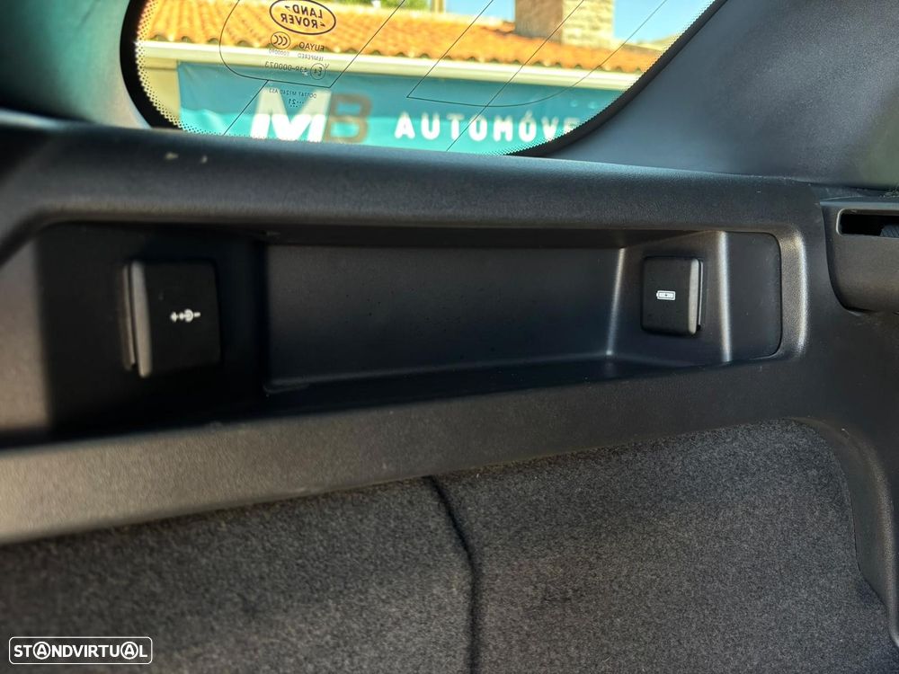 Land Rover Discovery Sport - 30