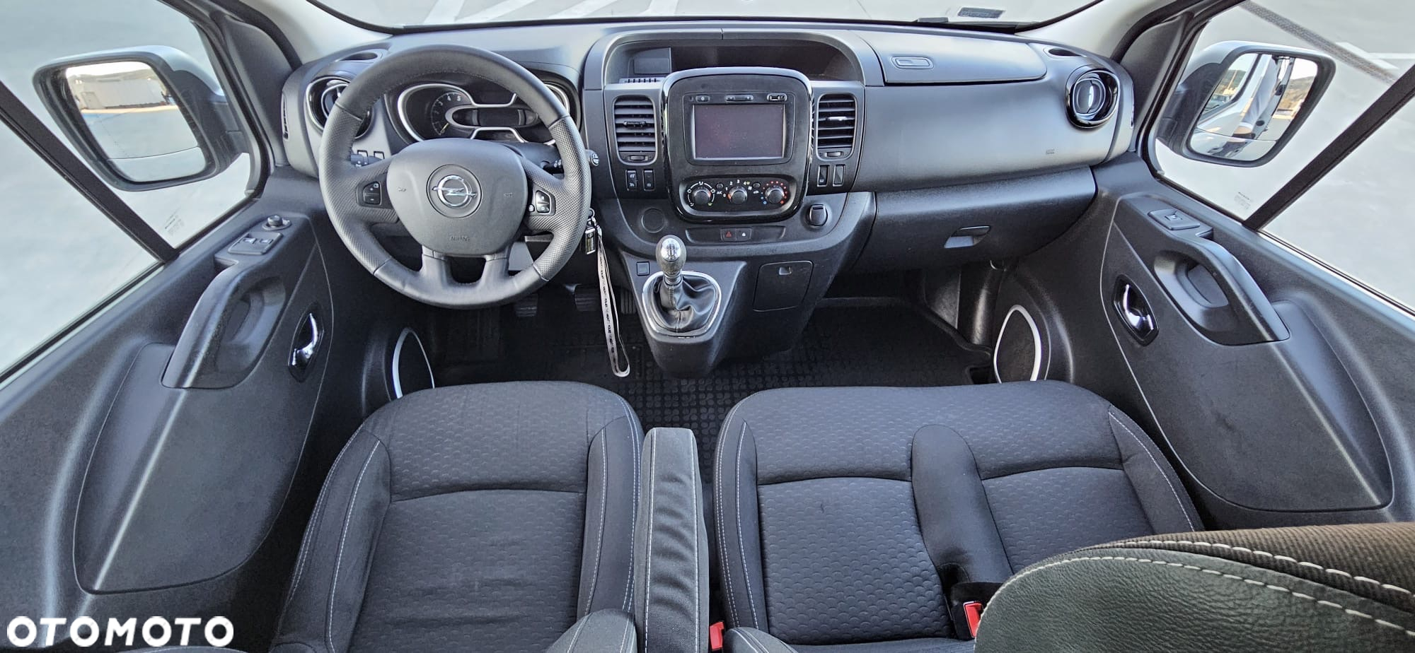 Opel Vivaro - 27
