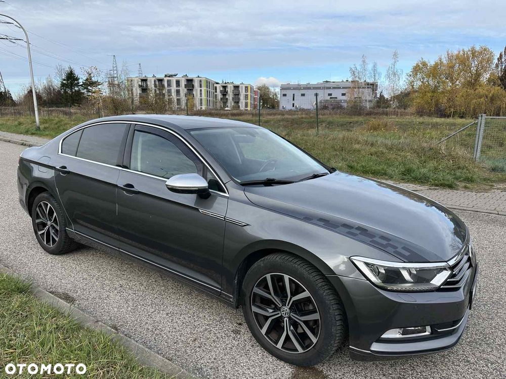 Volkswagen Passat 1.6 TDI (BlueMotion Technology) DSG Trendline - 1