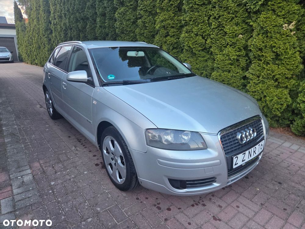 Audi A3 Sportback - 1