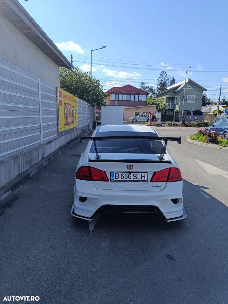 Honda Civic 1.8 S - 9