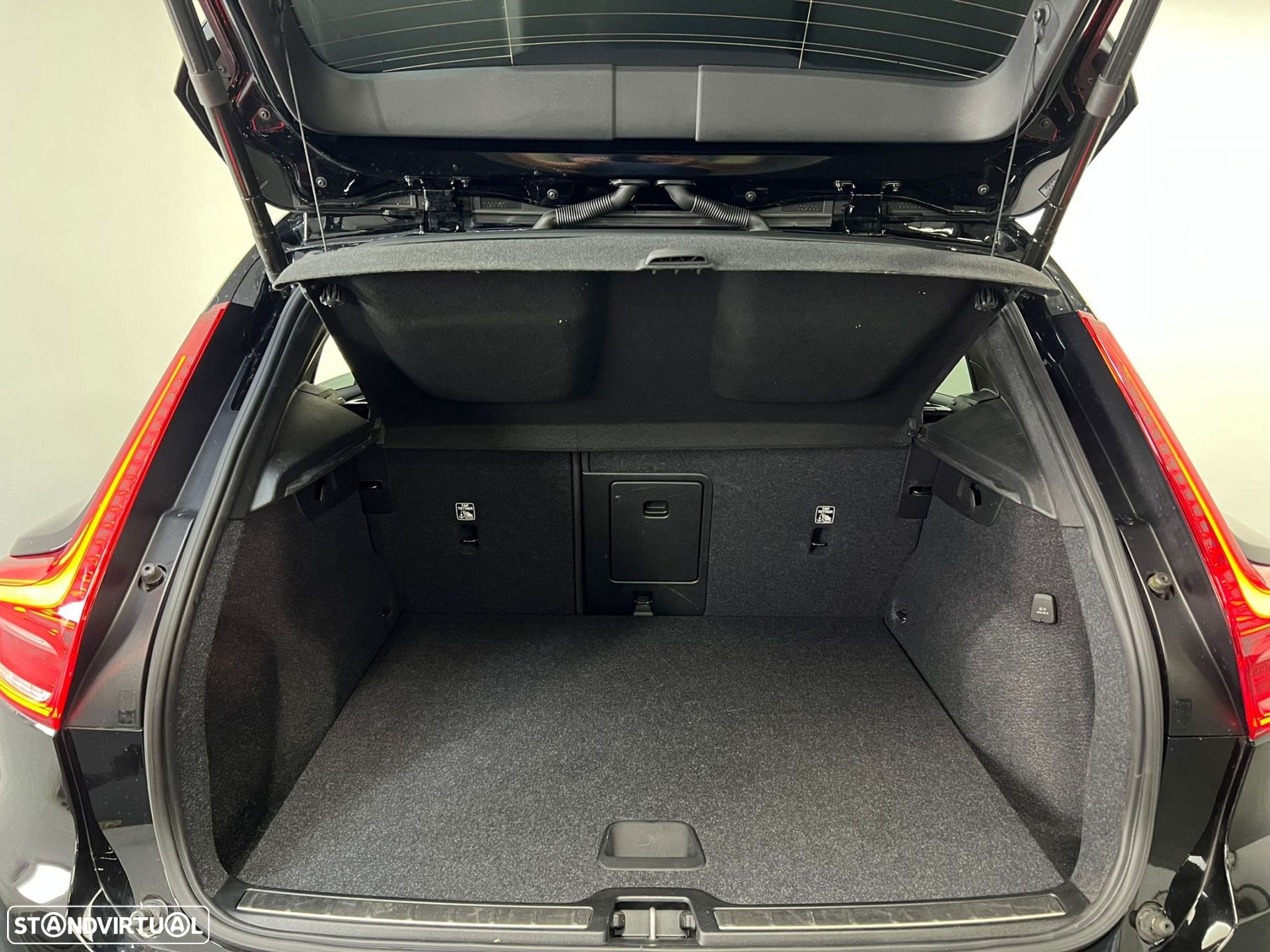 Volvo XC 40 1.5 T4 PHEV Inscription - 24