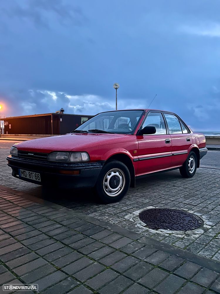 Toyota Corolla Sedan 1.3 - 3