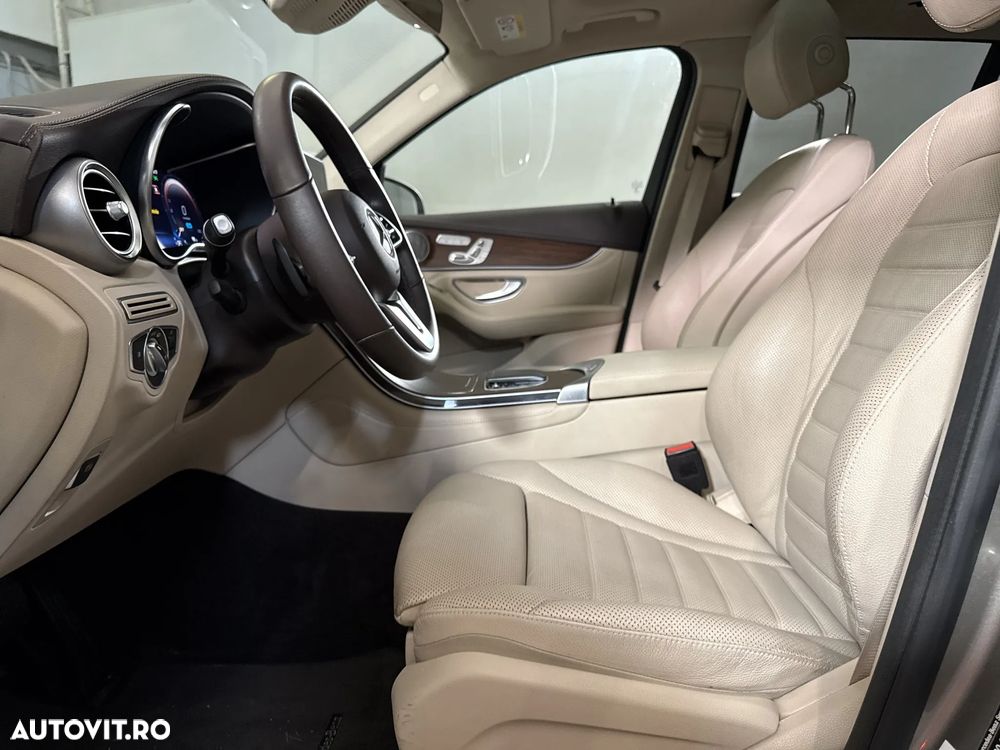 Mercedes-Benz GLC - 25