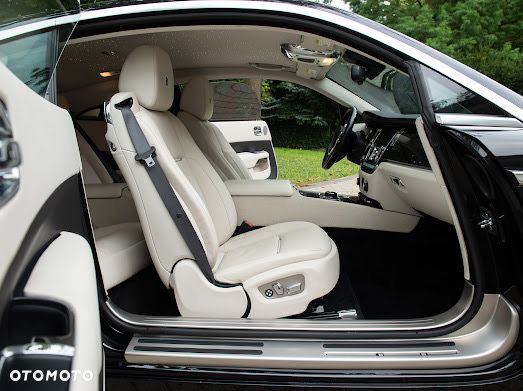 Rolls-Royce Wraith - 25