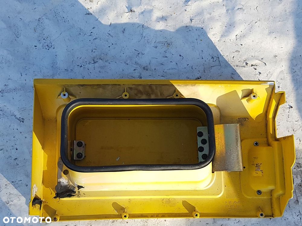 DAF 65 75 85 CF Przedłużenie Kabiny Stopnicy NADKOLE LEWE - 2