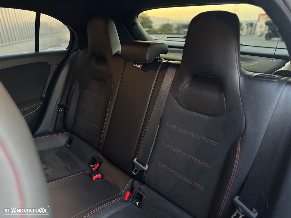 Mercedes-Benz A 180 d 7G-DCT AMG Line - 11