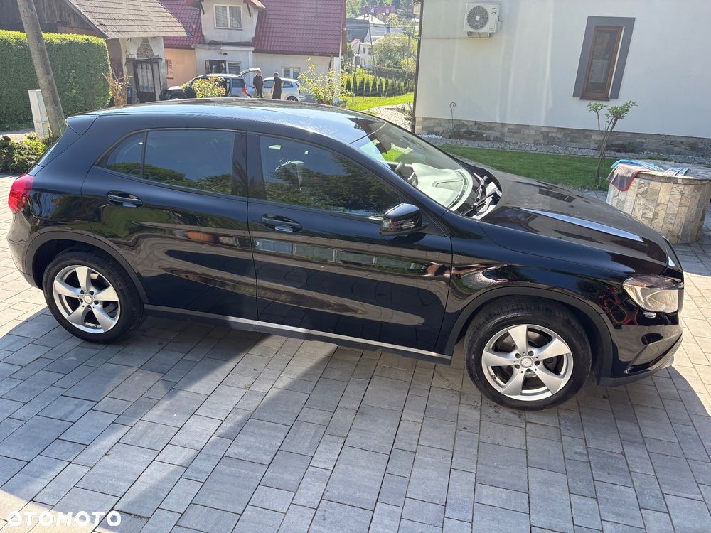 Mercedes-Benz GLA - 6