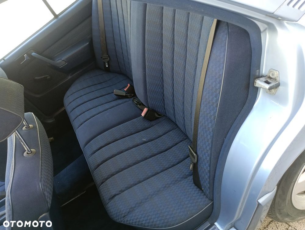 Mercedes-Benz W201 (190) - 23
