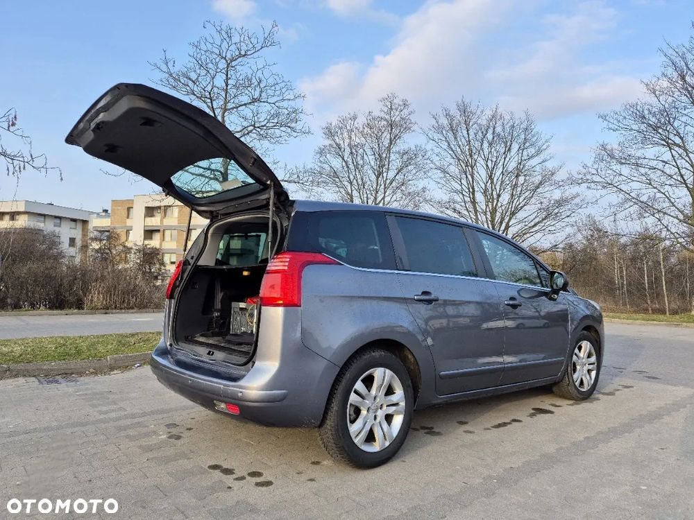 Peugeot 5008 - 11