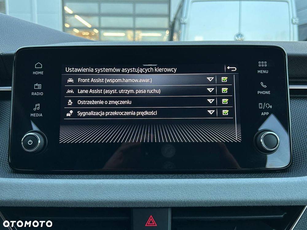 Skoda Scala 1.5 TSI Selection DSG - 30