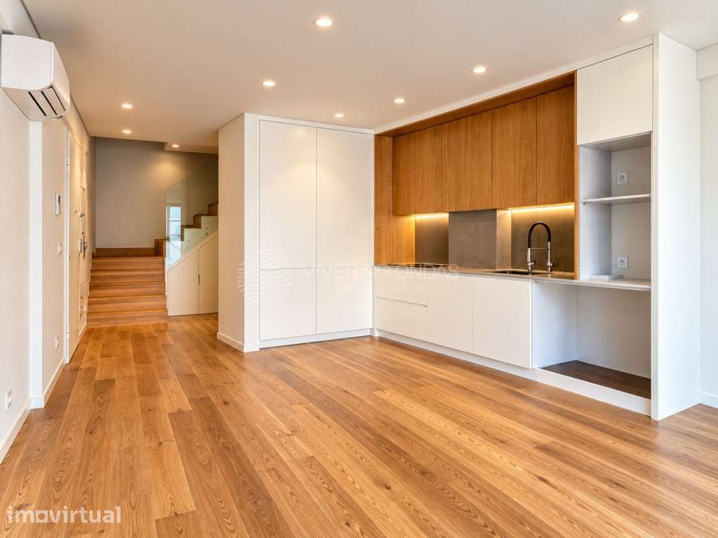 T2 DUPLEX | O SENTINELA - Dois Pisos, Duas Varandas e o Mar a Pouco... - Grande imagem: 3/49