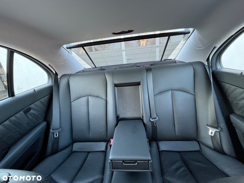 Mercedes-Benz Klasa E 350 4-Matic Avantgarde - 33