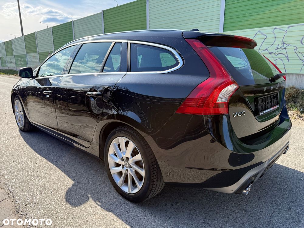 Volvo V60 D4 Geartronic RDesign - 23