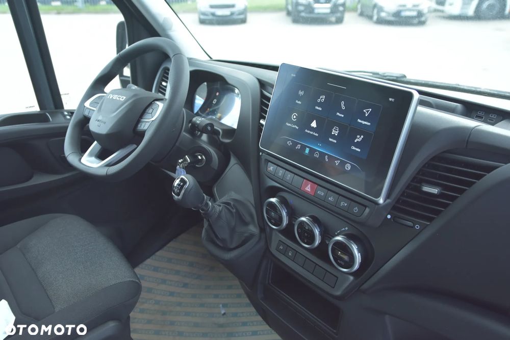 Iveco Daily 35S18 180km zabudowa brygadowa 7osobowy MOBILCAR - 20