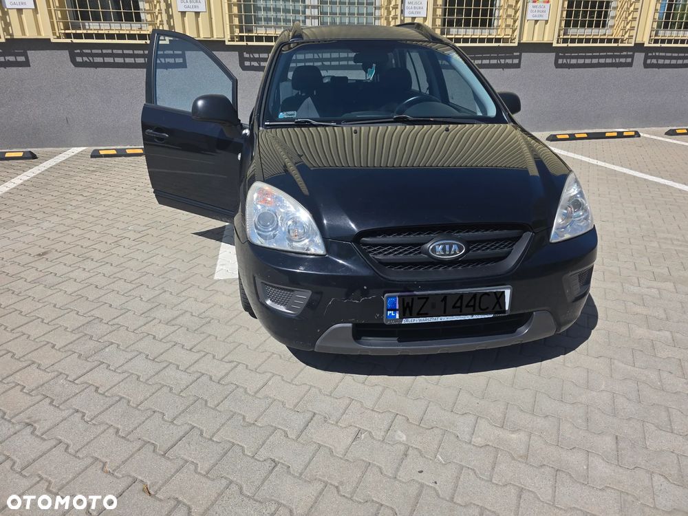 Kia Carens - 2