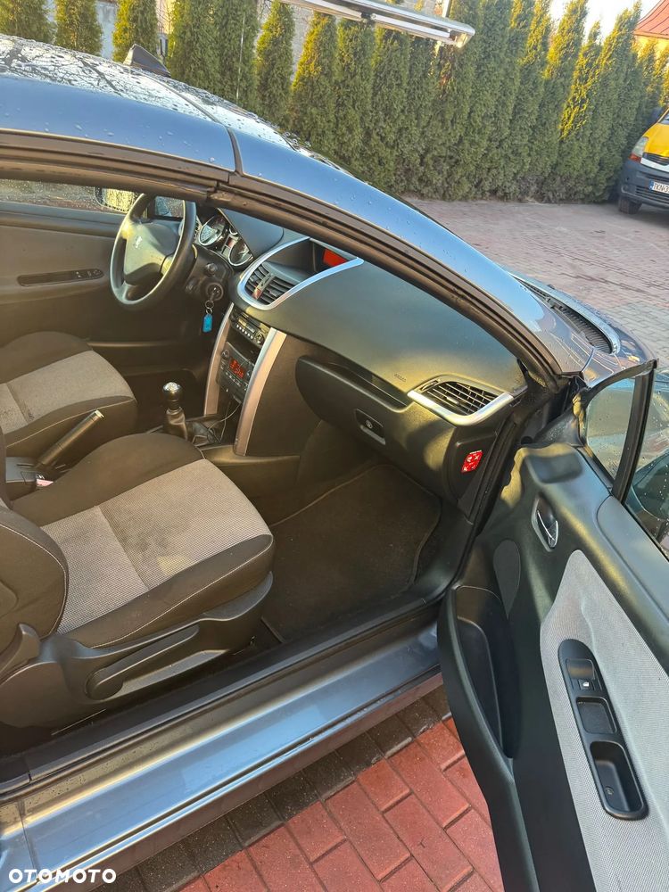 Peugeot 207 CC - 26