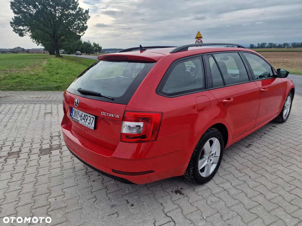 Skoda Octavia Combi 1.6 TDI Premium Edition - 12