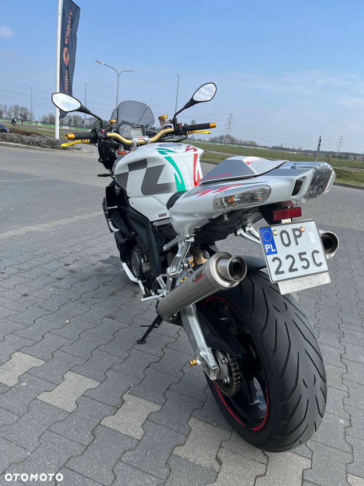Aprilia Tuono - 10