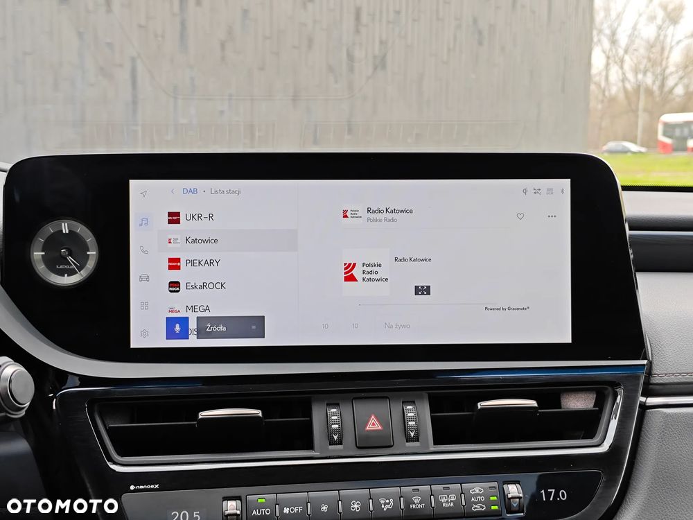 Lexus ES 300h Business Edition - 22