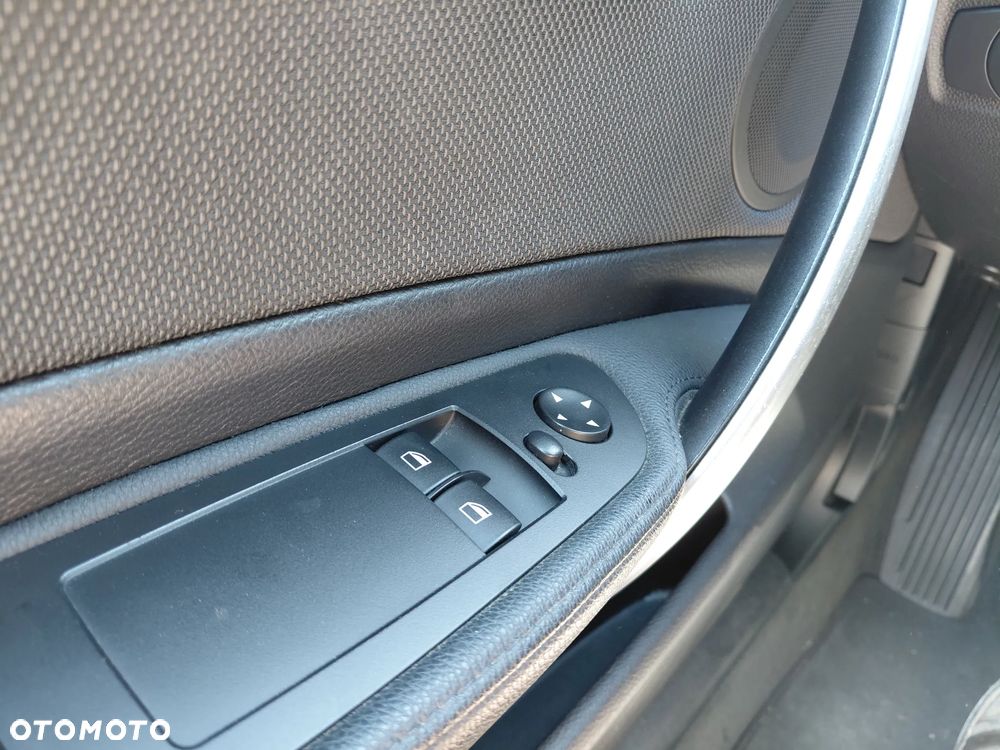 BMW Seria 1 120d Edition Exclusive - 25