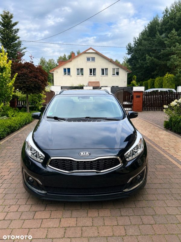 Kia Ceed - 9