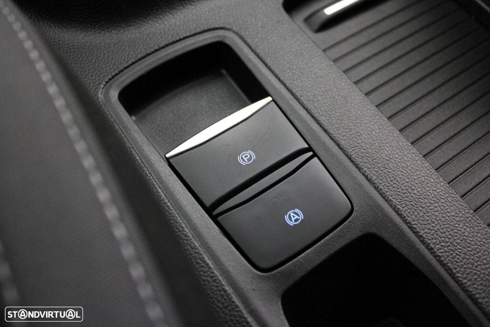 Ford Focus SW 1.0 EcoBoost Active - 24