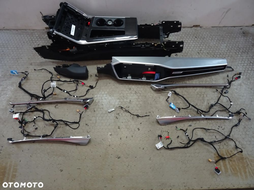 QQ2 led ambiente oswietlenie kolor Audi A6 C8 czesci - 2