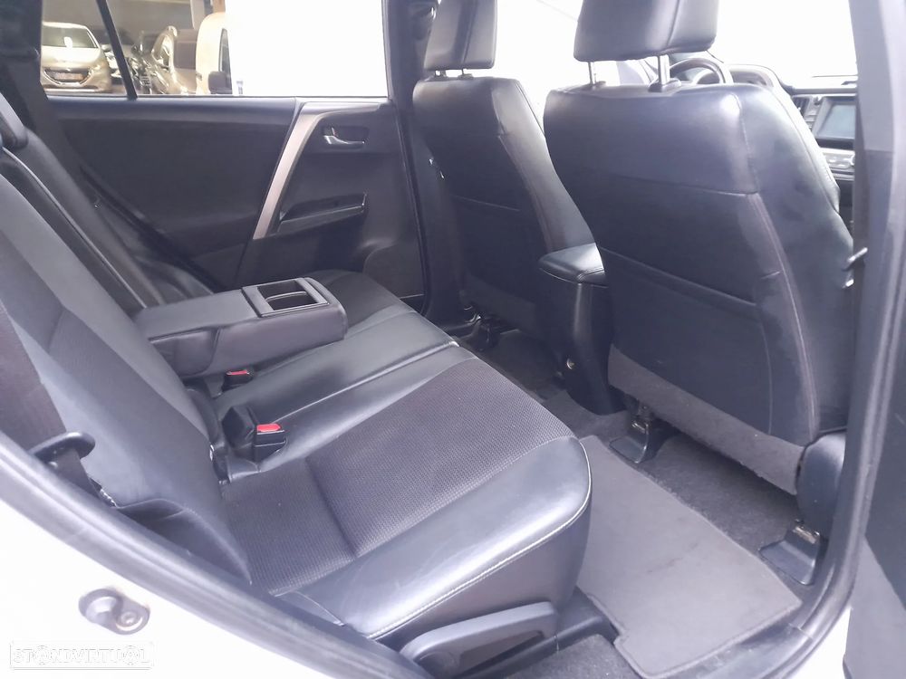 Toyota RAV4 2.0 D-4D Comfort+P.Sport - 15