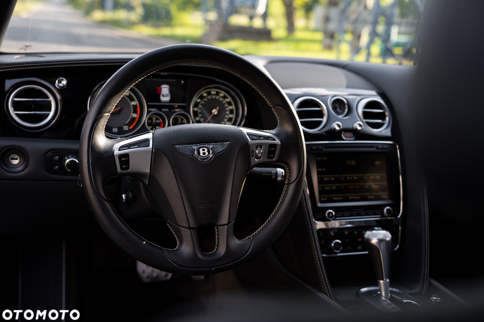 Bentley Flying Spur Mulliner - 21