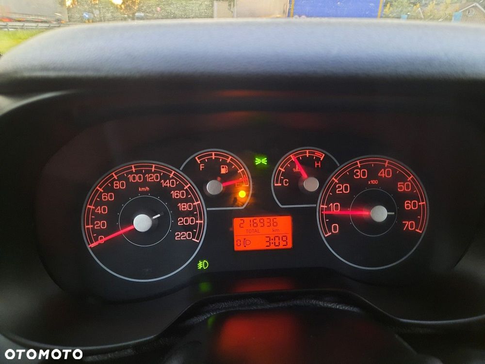 Fiat Grande Punto 1.4 16V Racing - 28