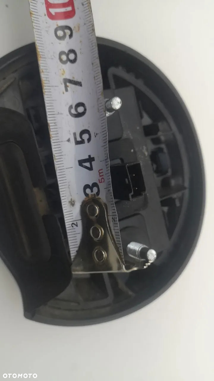 KLAMKA PRZYCISK KLAPY TYŁ TYLNEJ EMBLEMAT G6F 95368785 OPEL KARL 5D 14-19 - 4
