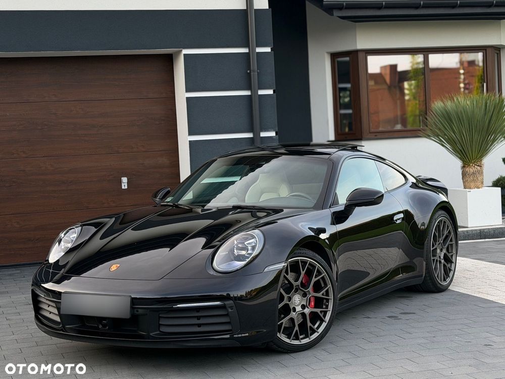 Porsche 911 Carrera 4S - 1