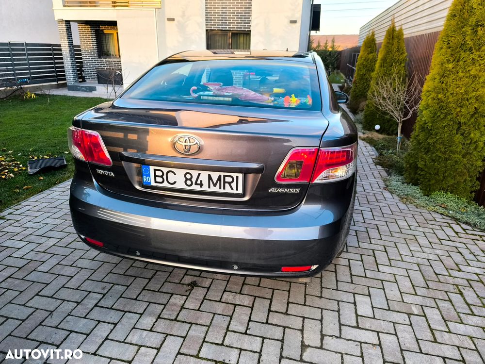Toyota Avensis 2.2 D-CAT Luxury Aut - 18