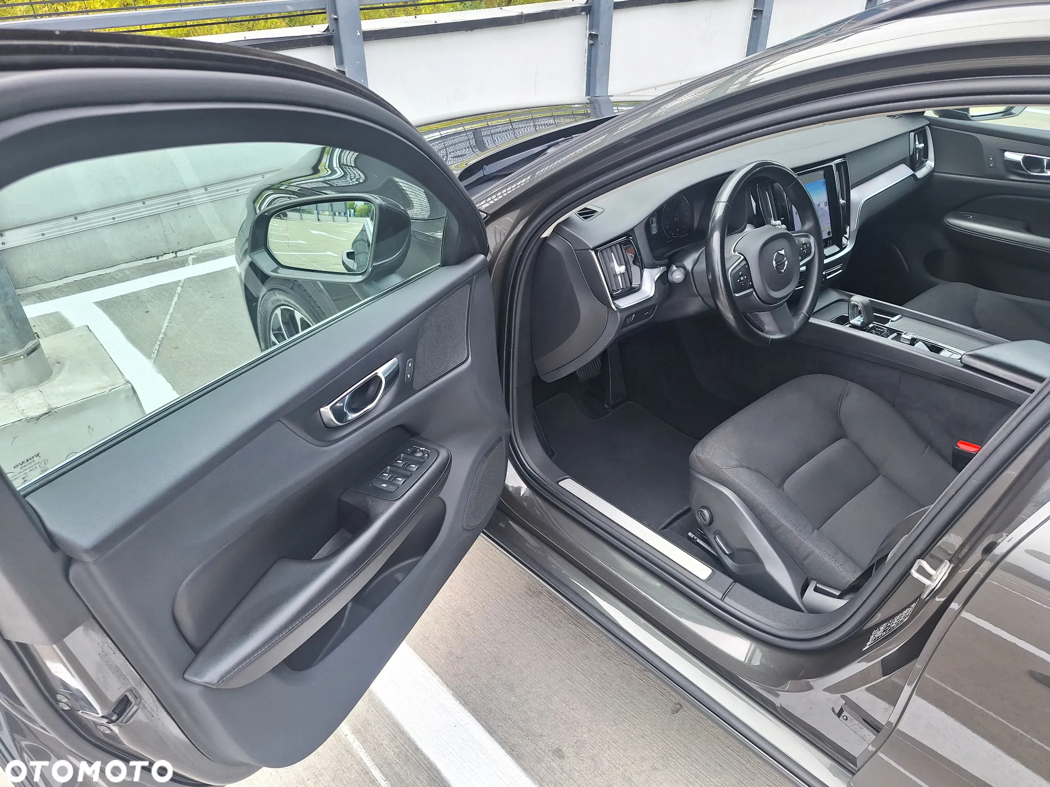 Volvo V60 D4 Momentum Pro - 14