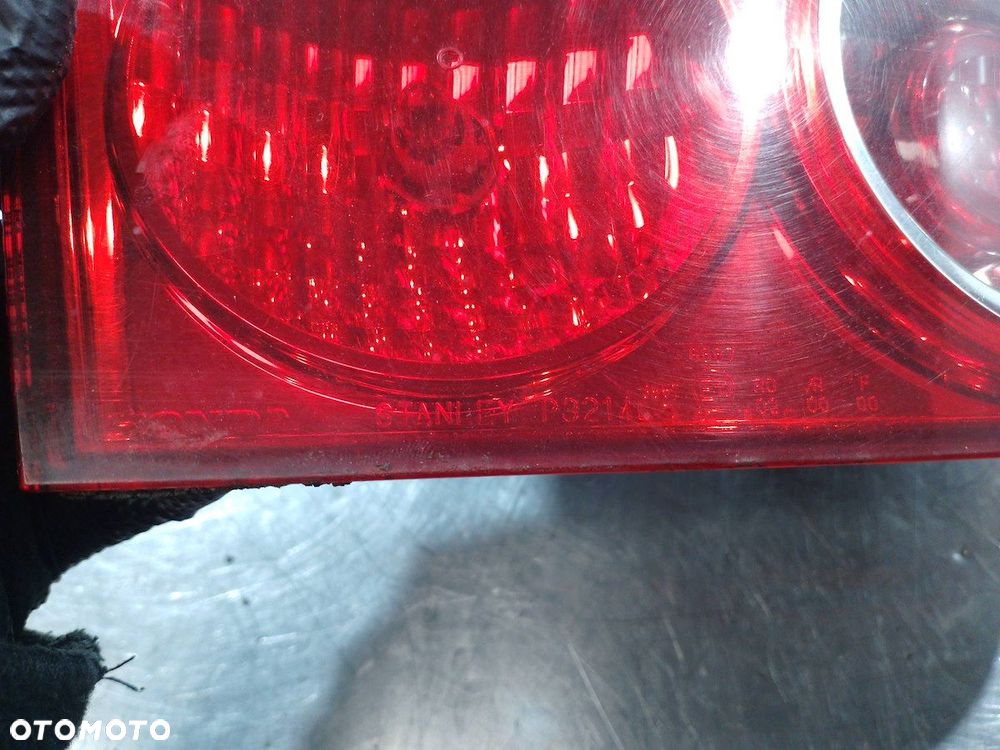 LAMPA TYLNA LEWA W KLAPE HONDA ACCORD VII P3214L - 4