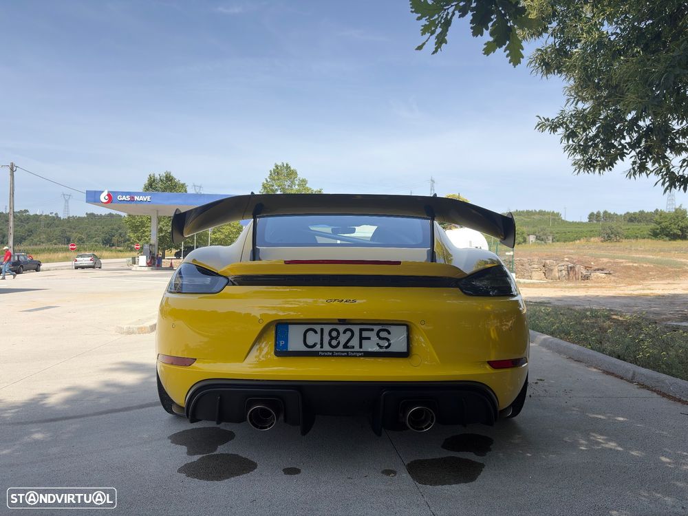 Porsche 718 Cayman GT4 RS - 35